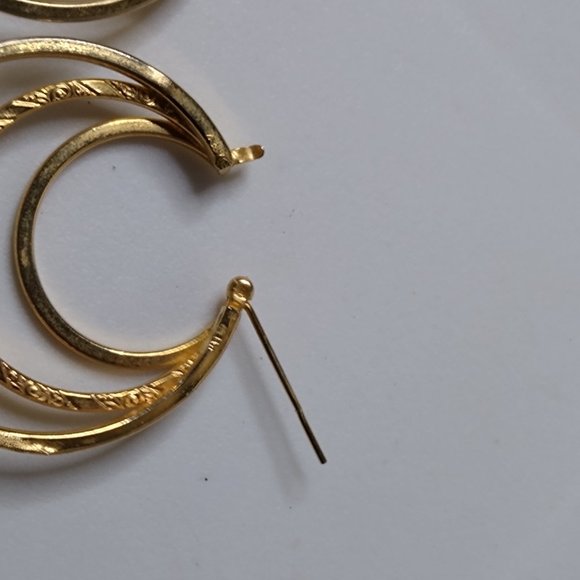 Circular Metal Layered Hoop Earrings - Picture 13 of 15